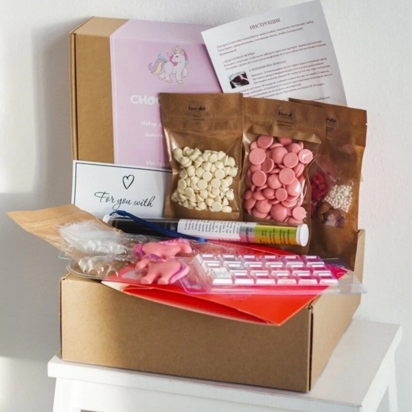 100 отличных подарков девочкам на 8 Марта