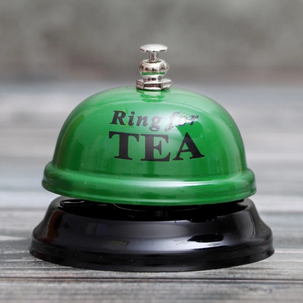 100 приятных подарков коллеге на 8 Марта