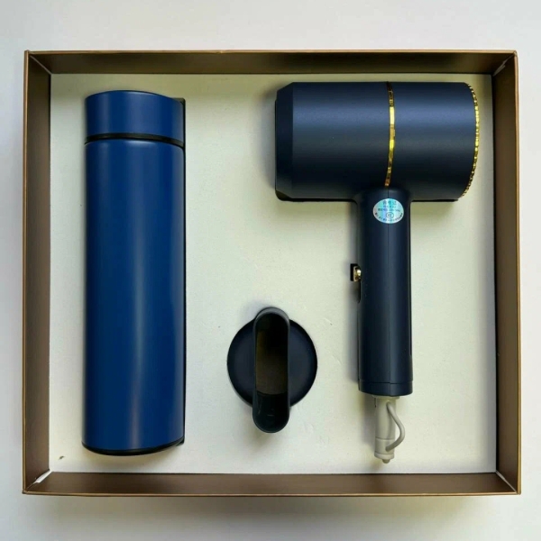 100 приятных подарков коллеге на 8 Марта