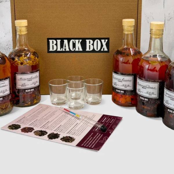 100 приятных подарков коллеге на 8 Марта