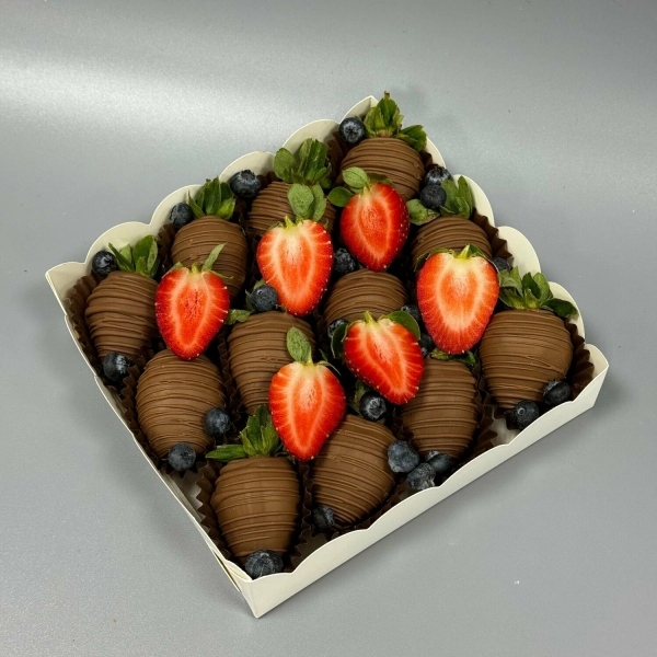 100 приятных подарков коллеге на 8 Марта