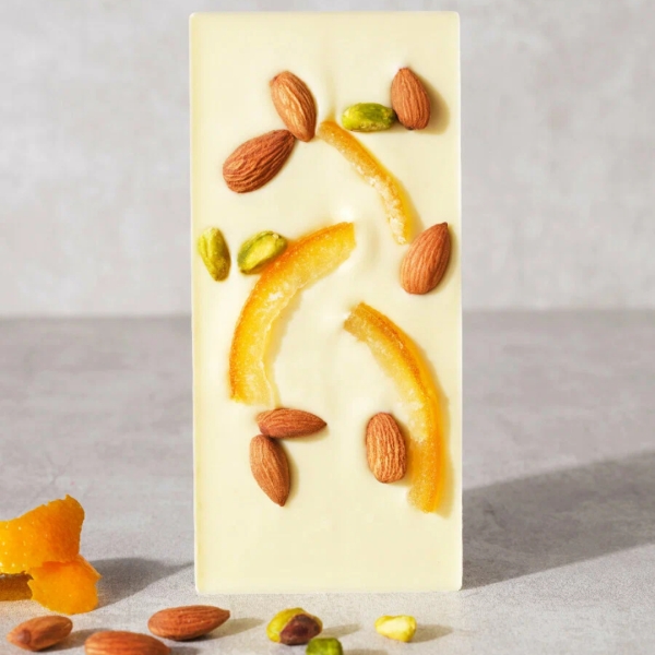 100 приятных подарков коллеге на 8 Марта