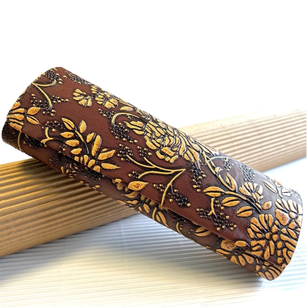 Что подарить бабушке на 8 Марта: 100 интересных и полезных вариантов