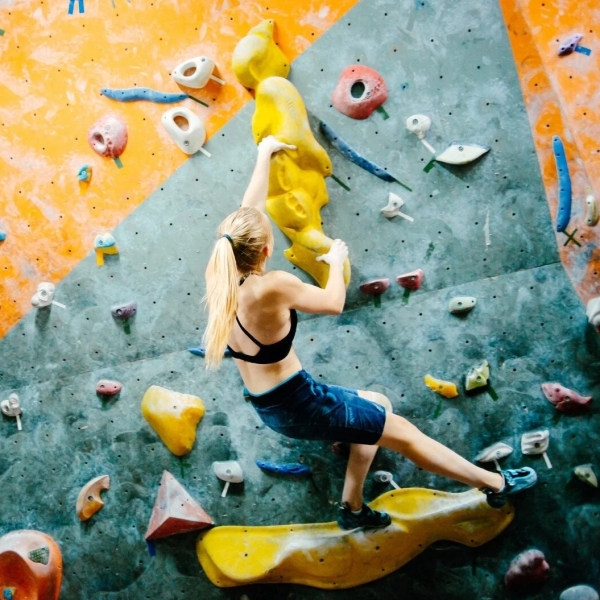 100 отличных подарков жене на день рождения