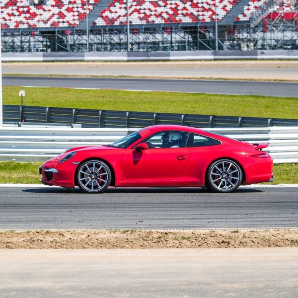 100 отличных подарков жене на день рождения